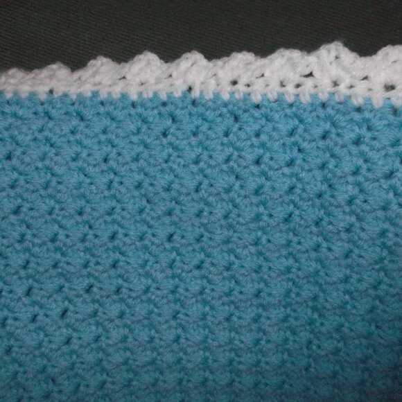 BABY BLANKET HANDMADE, CROCHET NEW, NEVER USED - Picture 2 of 6